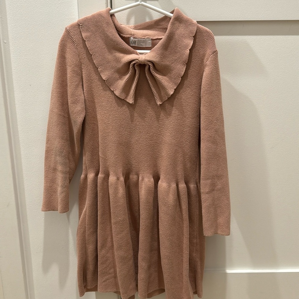 Light pink dress with bow
